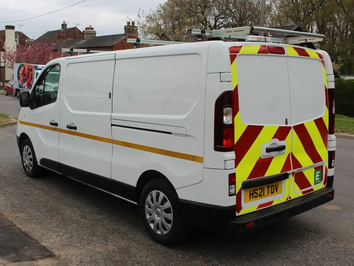 2021-renault-trafic-20dci-ll30-energy-120-business-panel-big-38