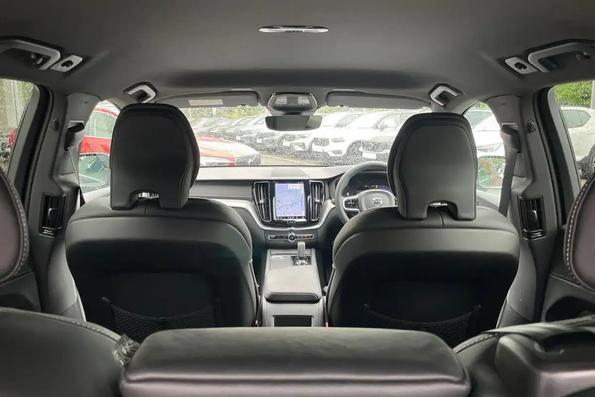 2021-volvo-xc60-20-b5-r-design-pro-awd-big-20