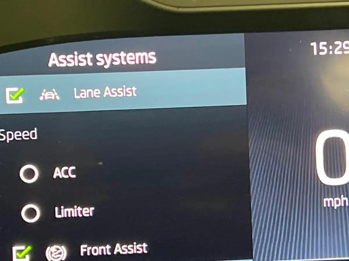 2021-skoda-octavia-14-tsi-se-technology-estate-big-23