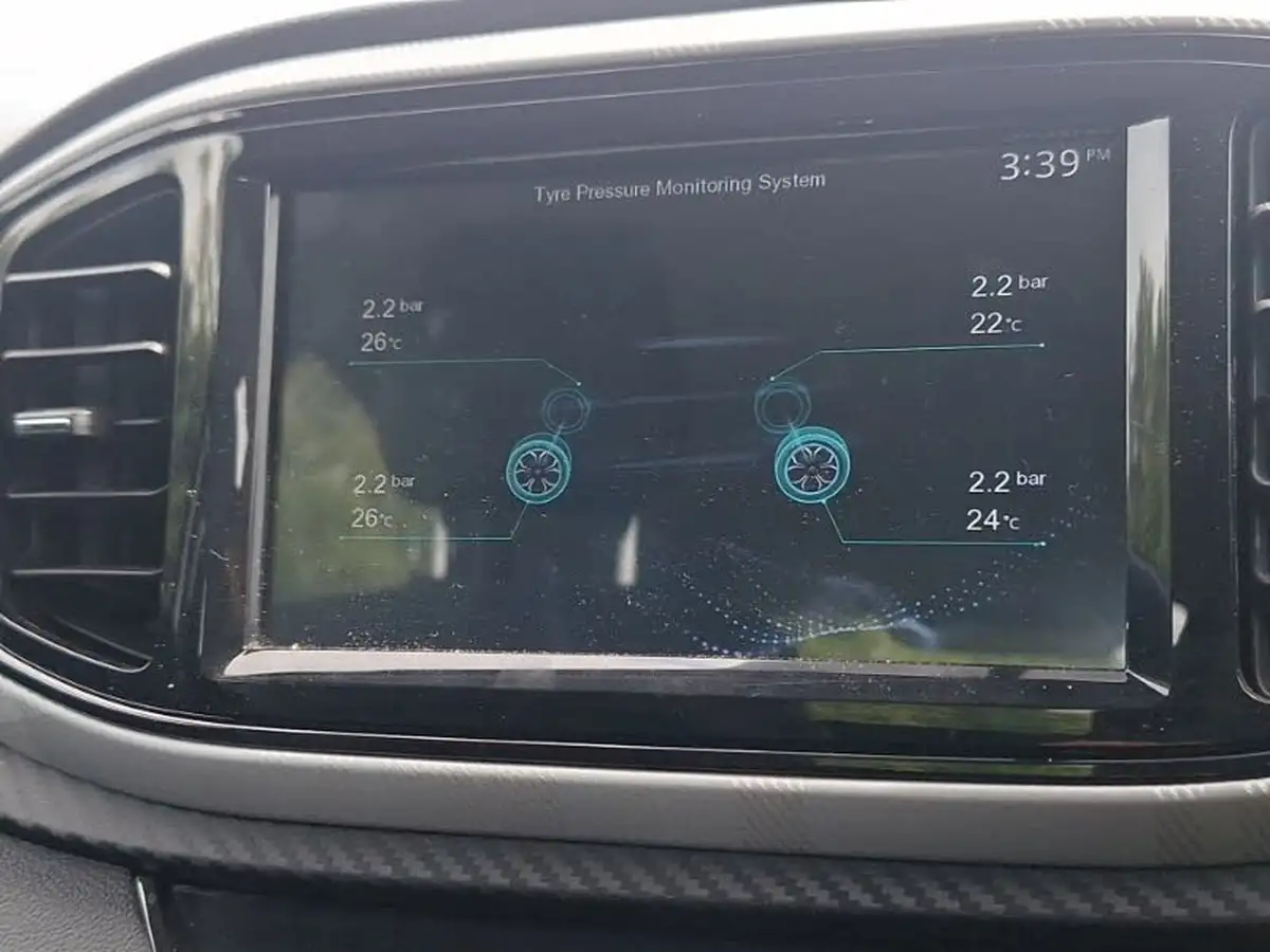 2022-mg-mg3-15-vti-tech-exclusive-nav-big-18