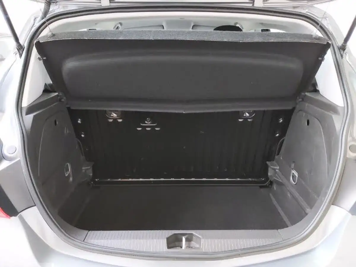 2019-vauxhall-corsa-14i-sri-nav-90ps-5d-auto-big-7