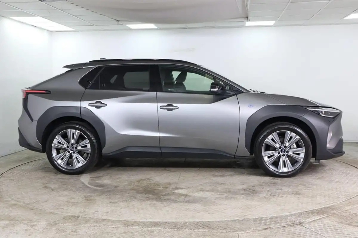 2023-subaru-solterra-e-touring-big-9