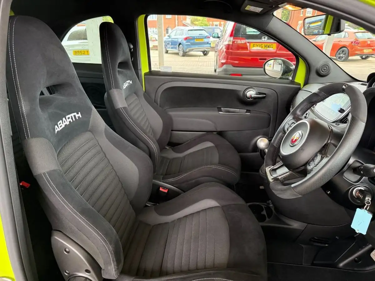2021-abarth-595-14-tjet-competizione-big-6