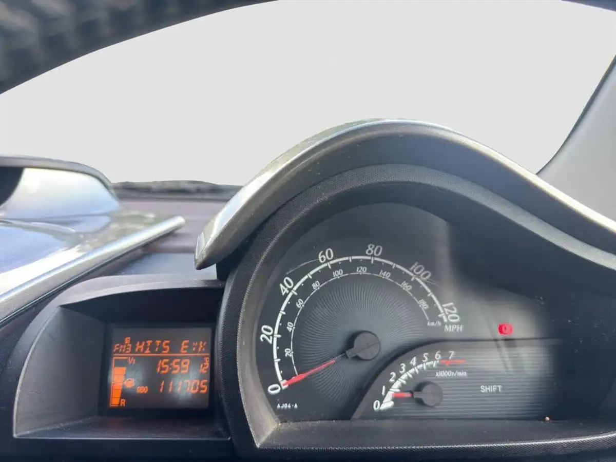 2009-toyota-iq-10-2-big-26