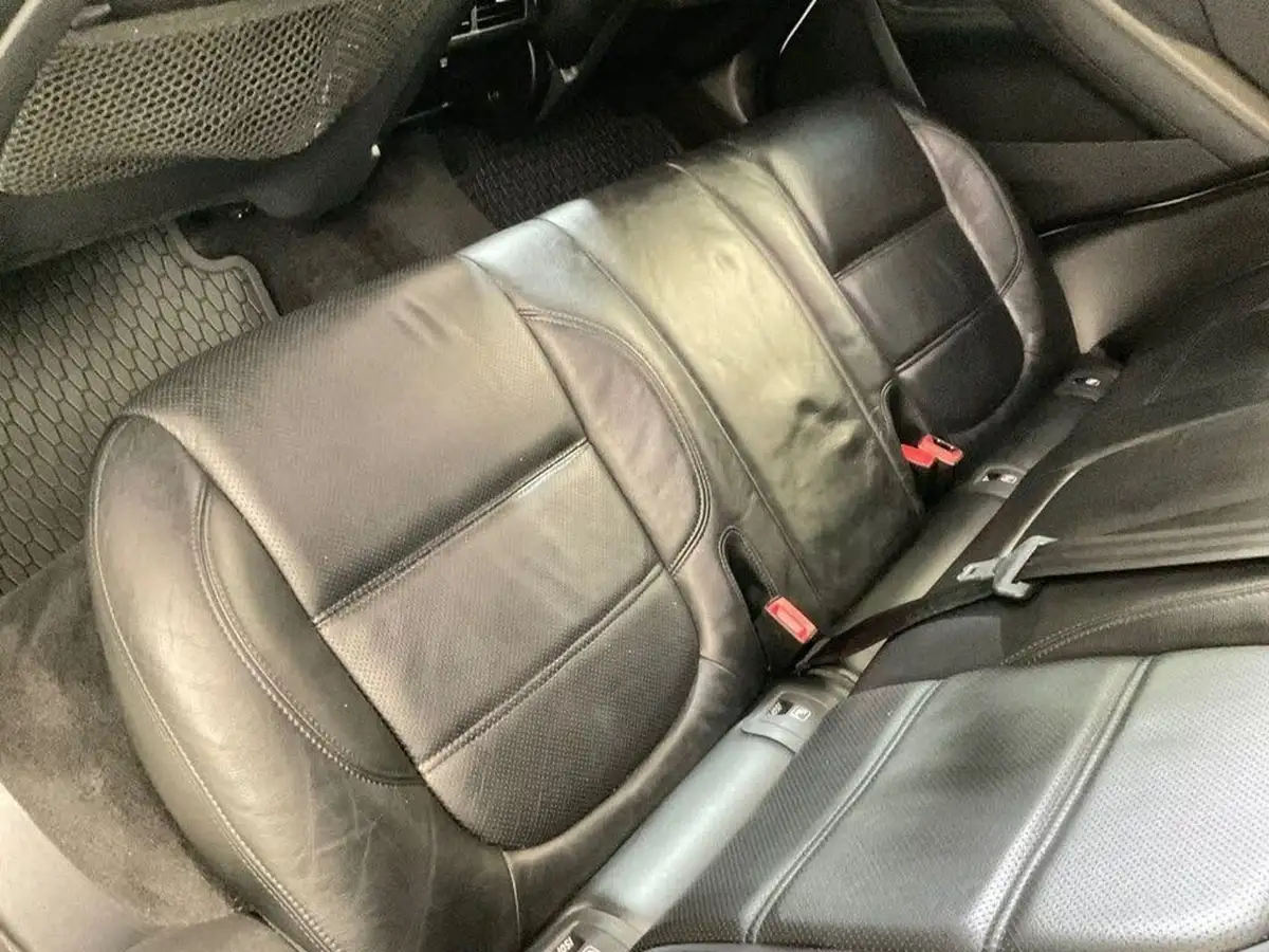 2019-jaguar-e-pace-20-i4d-s-awd-auto-big-32