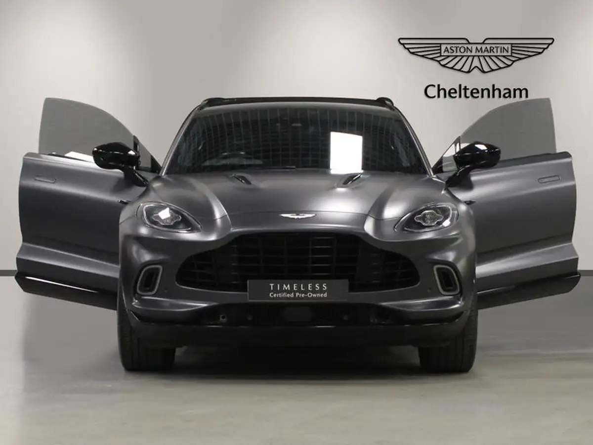 2022-aston-martin-dbx-40-v8-big-26