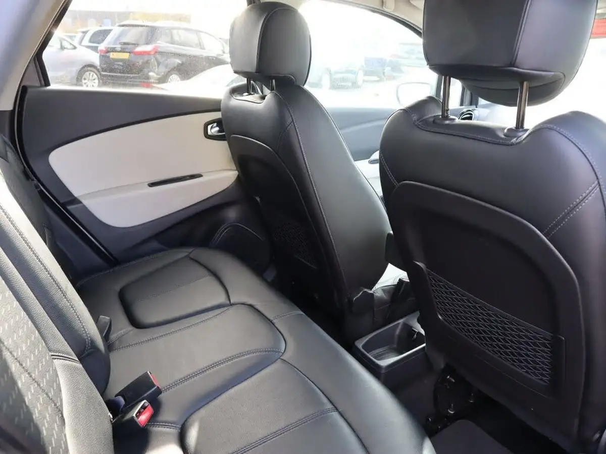 2019-renault-captur-15dci-gt-line-big-23