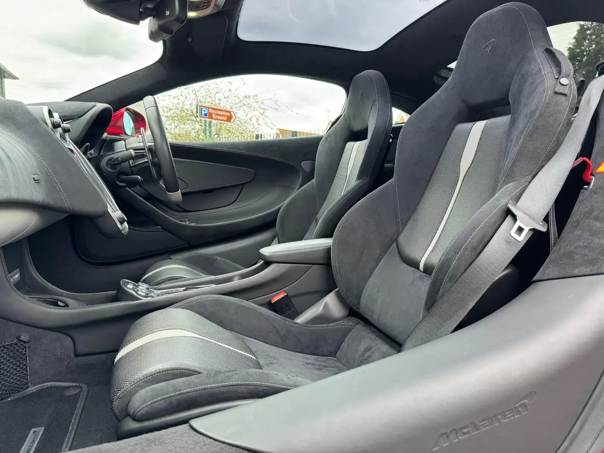 2018-mclaren-570gt-38-big-7