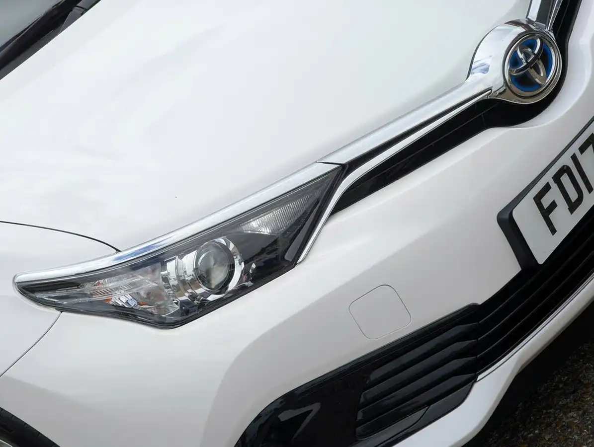 2017-toyota-auris-18-vvt-i-hsd-business-edition-tss-hatchback-big-38
