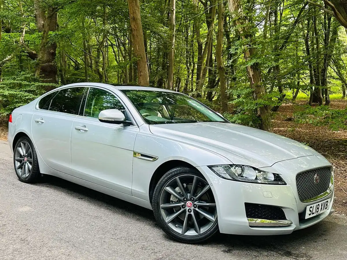 2018-jaguar-xf-20td-portfolio-240ps-awd-saloon-4d-1998cc-auto-big-52