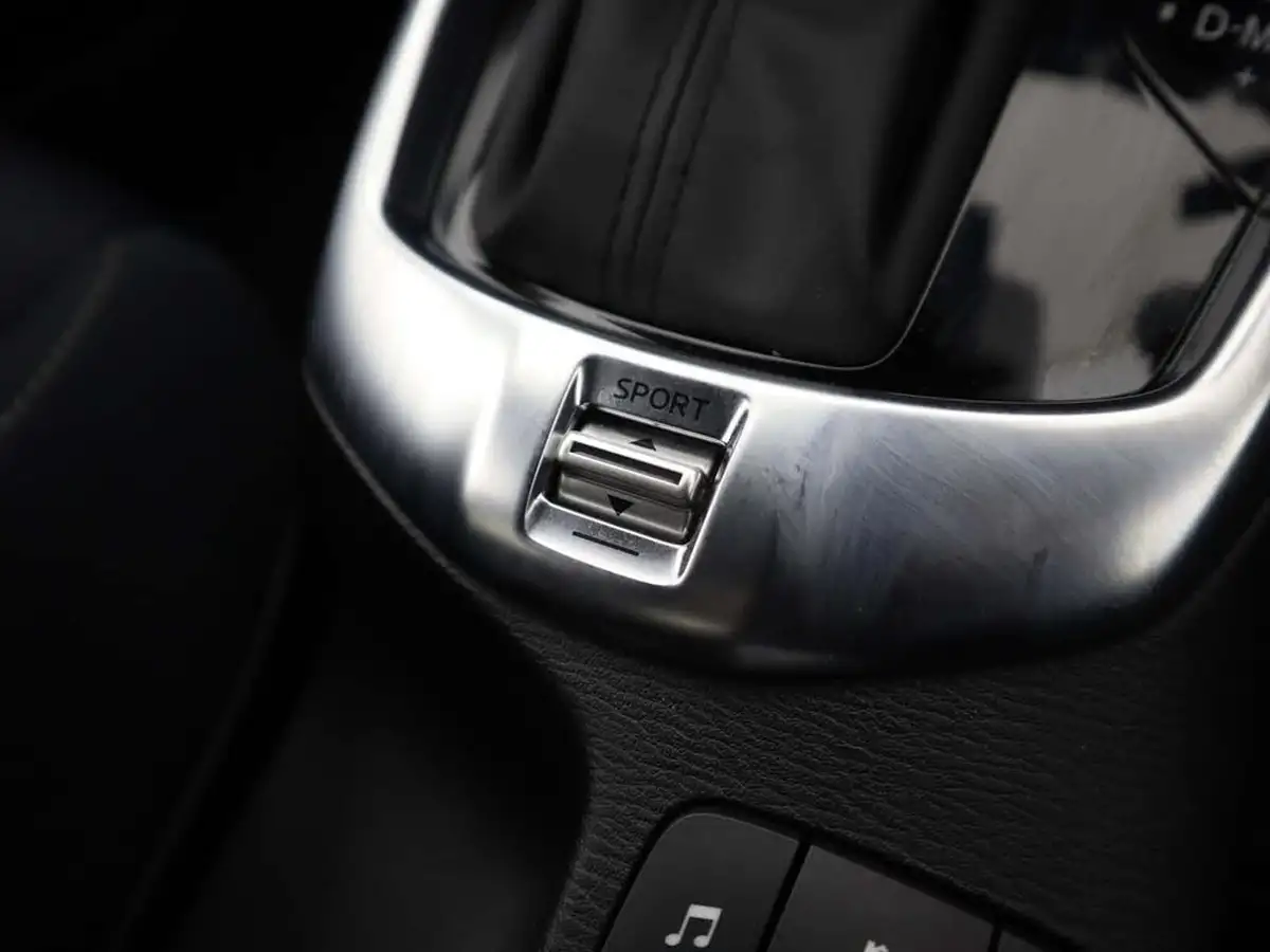 2022-mazda-mazda2-15-skyactiv-g-sport-big-27
