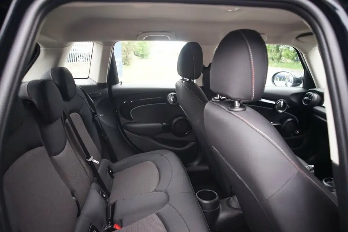 2022-mini-cooper-15-cooper-classic-hatchback-5d-auto-big-27