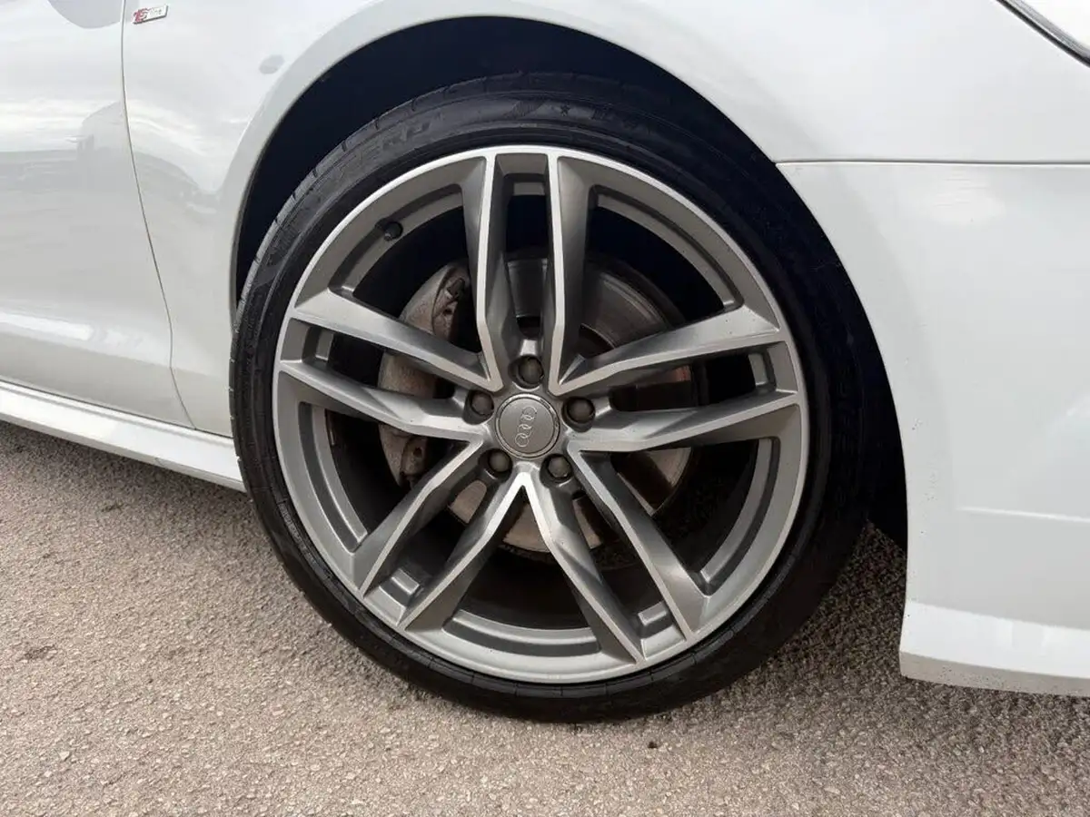 2018-audi-a6-avant-20-tfsi-black-edition-big-15