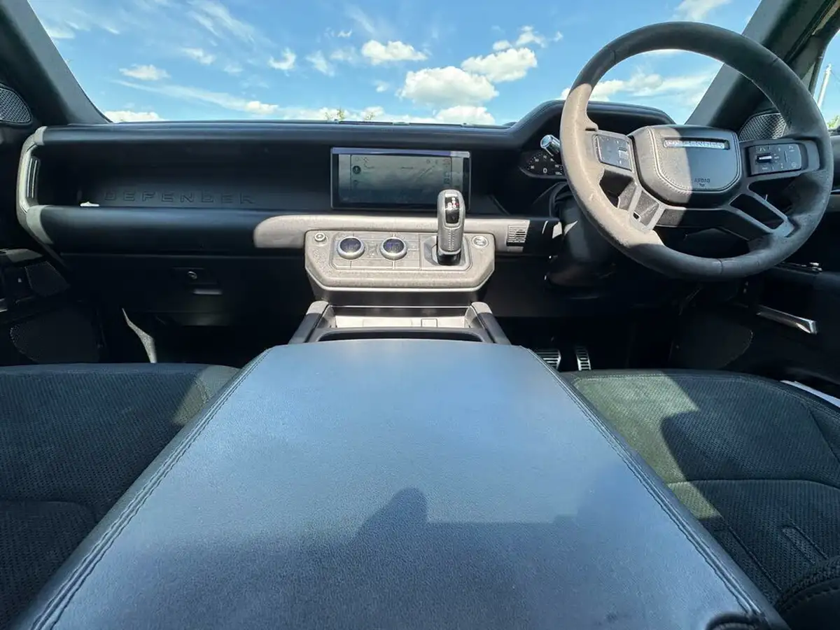 2022-land-rover-90-defender-50-p525-v8-carpathian-edition-big-17