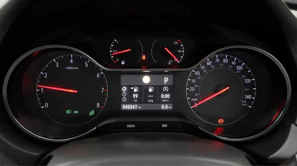 2019-vauxhall-grandland-x-12-tech-line-nav-auto-big-10