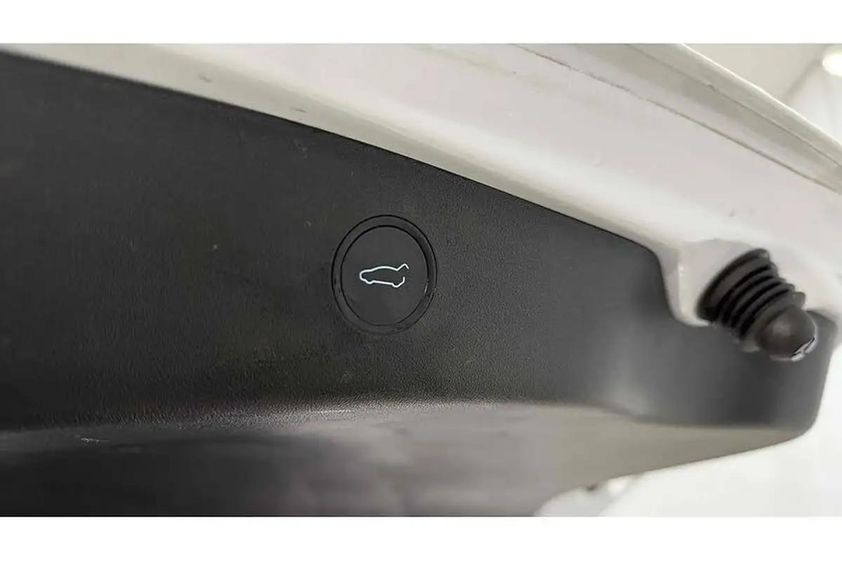 2020-tesla-model-3-e-standard-plus-big-11
