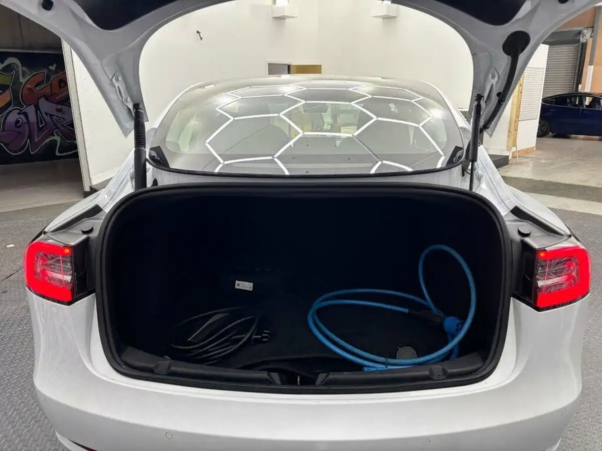 2021-tesla-model-3-e-long-range-4x4-big-28