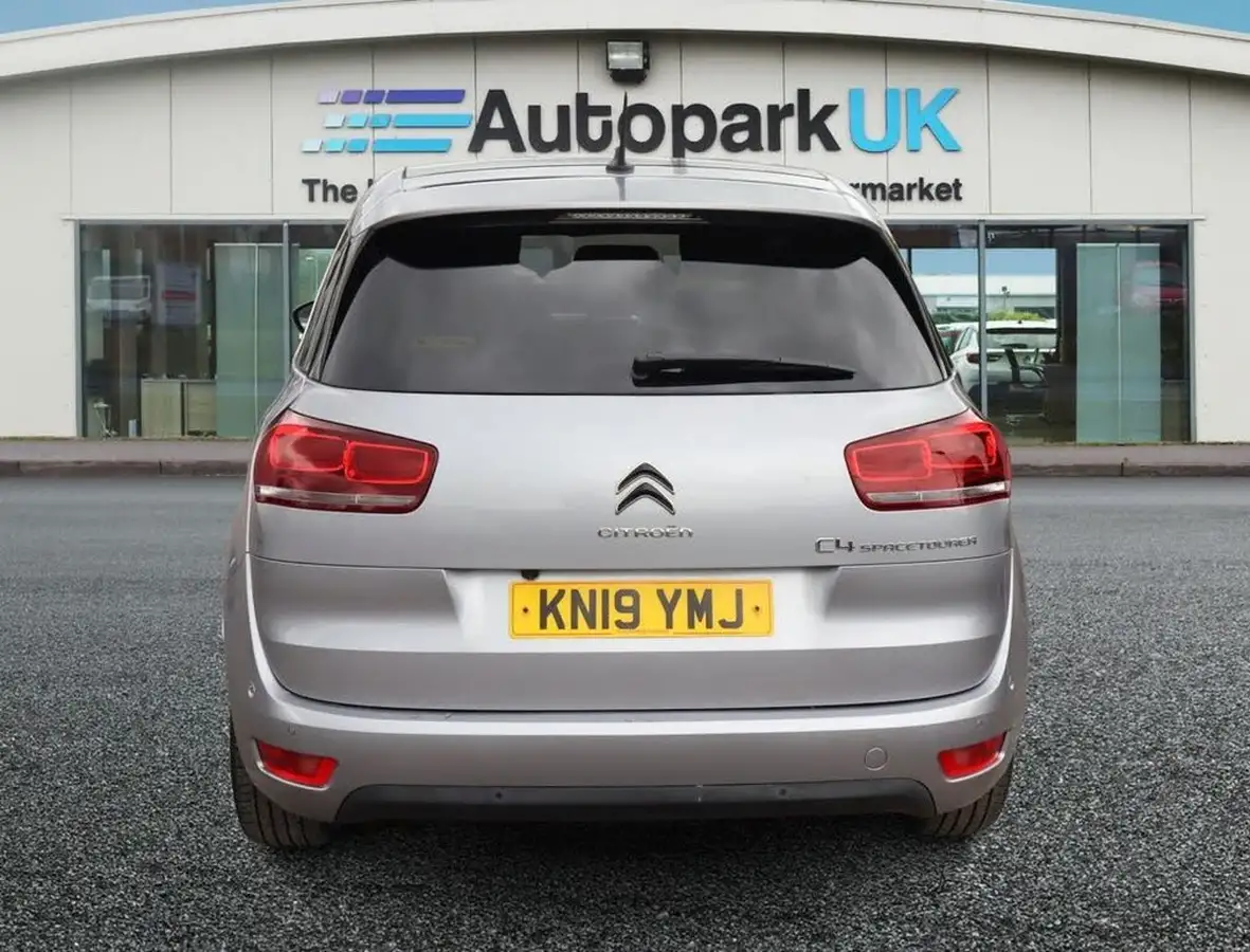 2019-citroen-c4-spacetourer-15bluehdi-flair-big-5