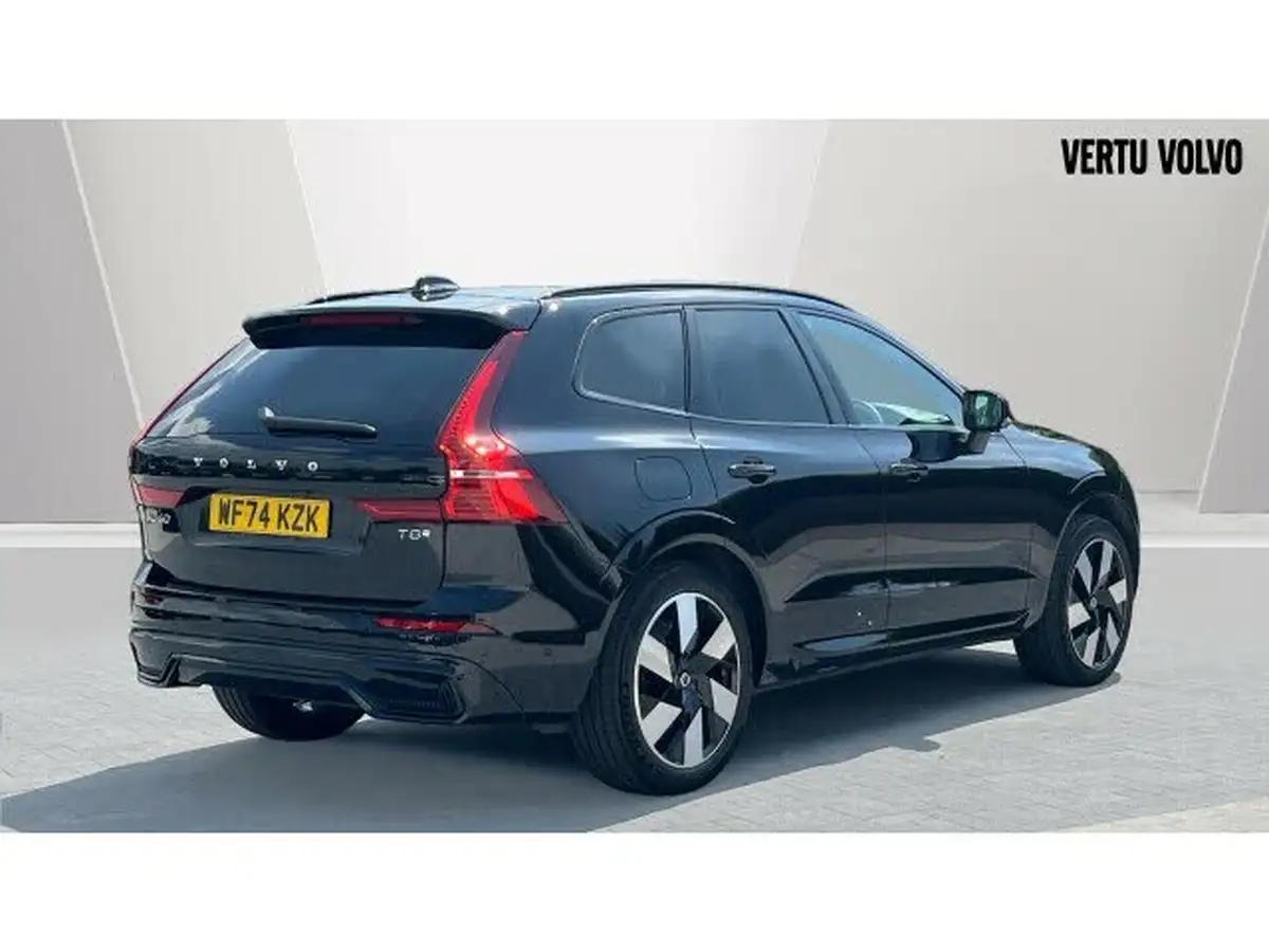 2024-volvo-xc60-20-t8-ultra-dark-big-6