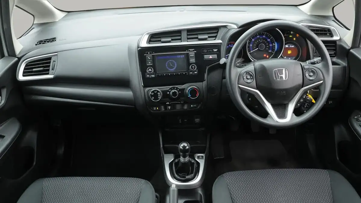 2019-honda-jazz-13-i-vtec-s-big-13