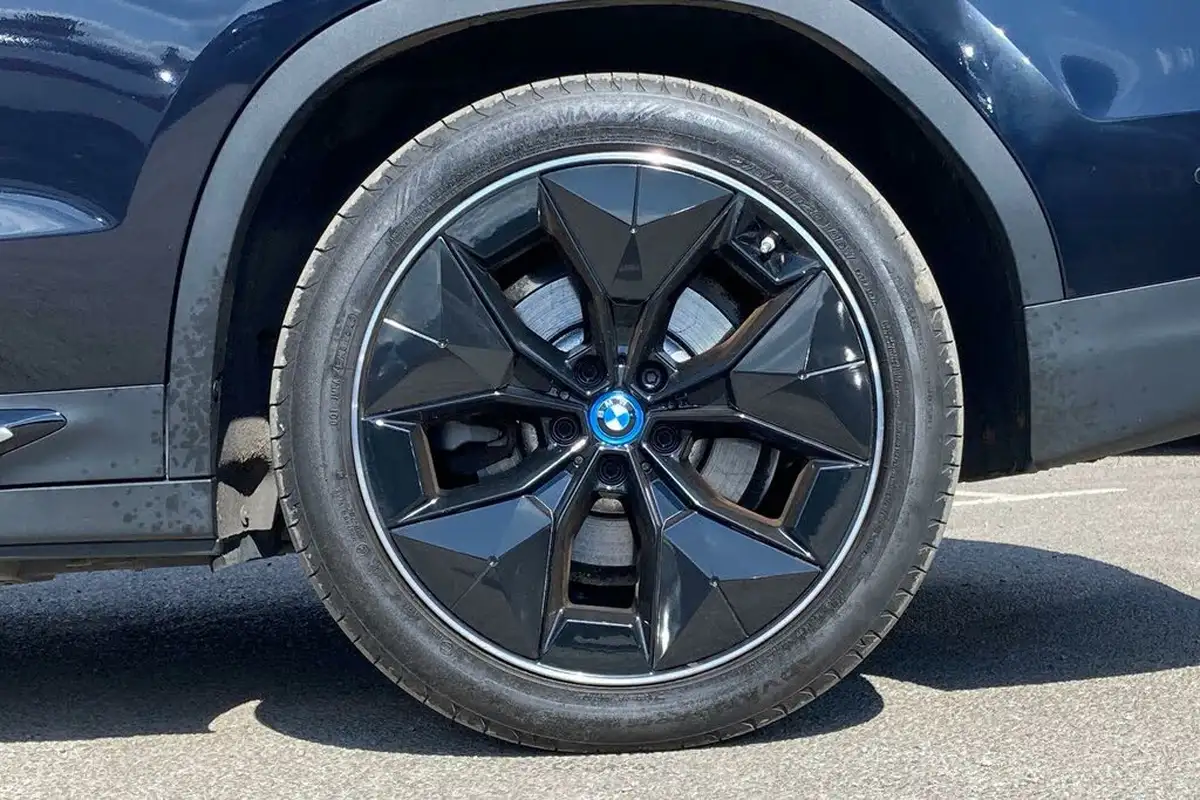 2022-bmw-ix3-e-premier-edition-pro-big-27