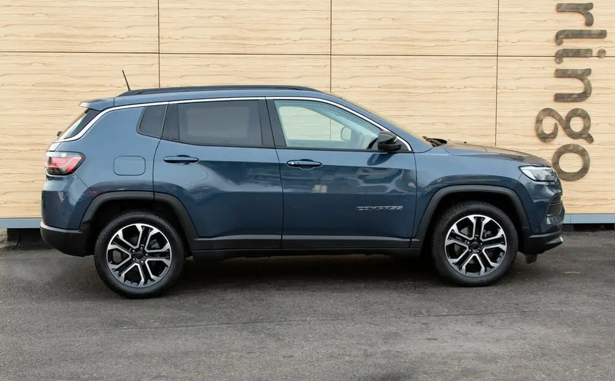2021-jeep-compass-13-gse-limited-big-14