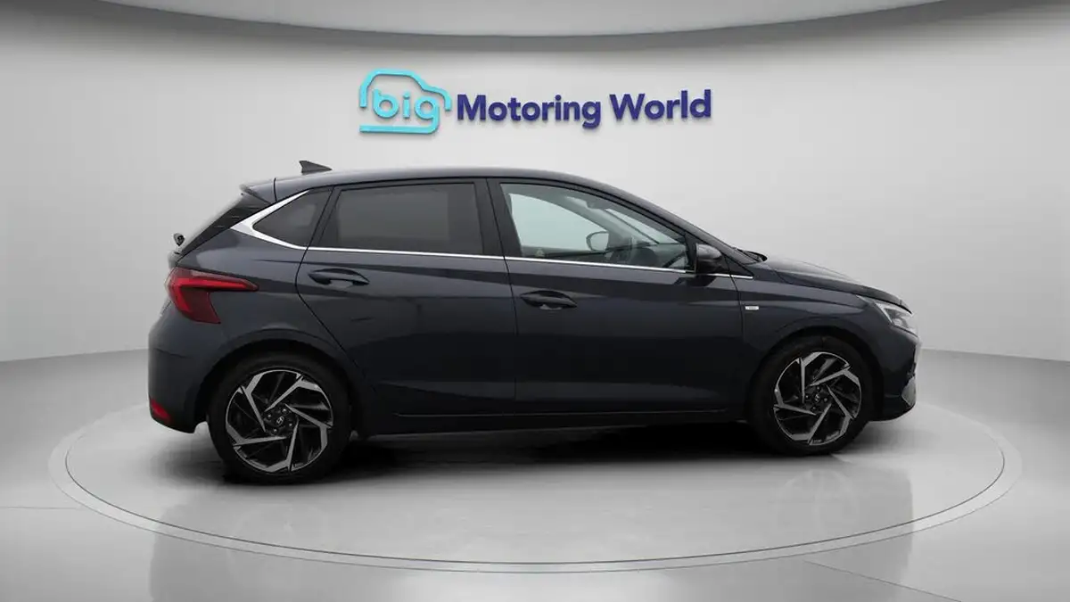 2022-hyundai-i20-10-t-gdi-premium-eclutch-imt-big-8