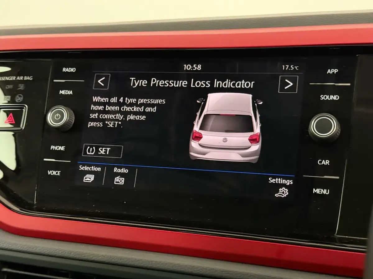 2020-volkswagen-polo-10-beats-80ps-big-25
