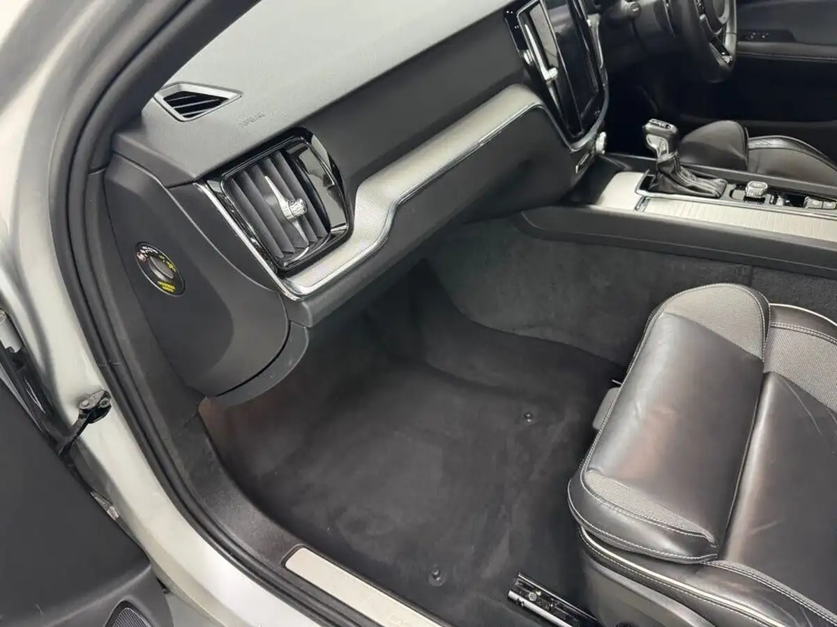 2019-volvo-s60-20-t5-r-design-plus-big-71