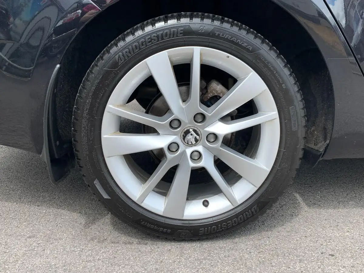 2017-skoda-octavia-14-tsi-se-l-estate-dsg-big-32