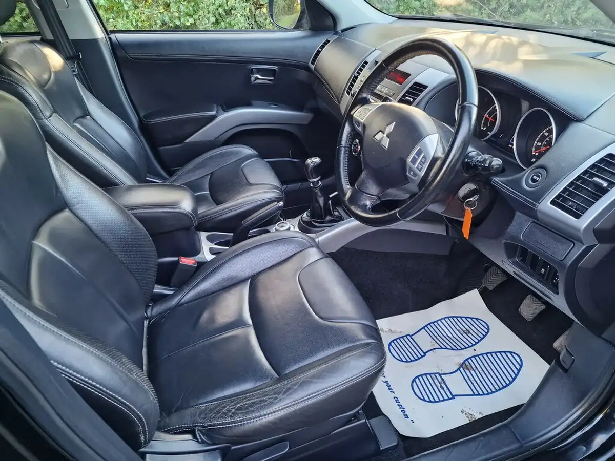 2012-mitsubishi-outlander-22td-gx3-22di-d-7st-2268cc-big-11
