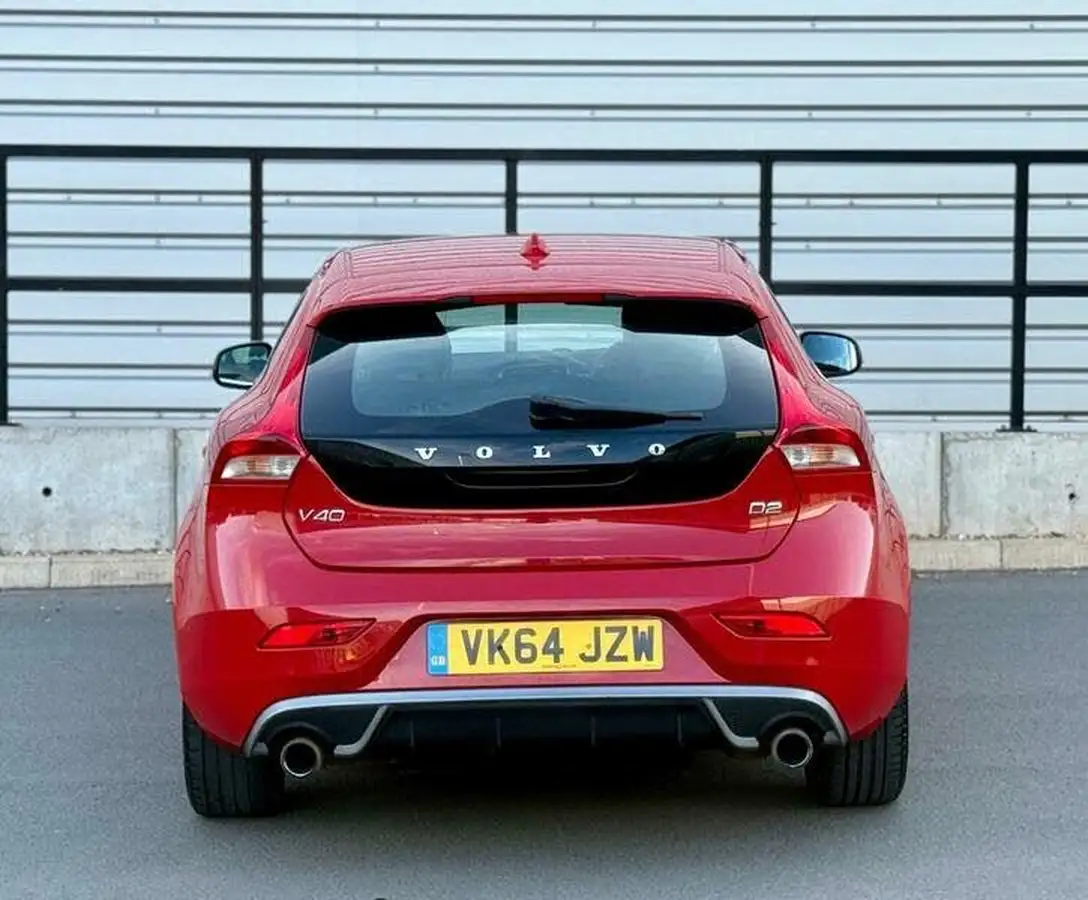 2014-volvo-v40-16td-d2-r-design-nav-big-42
