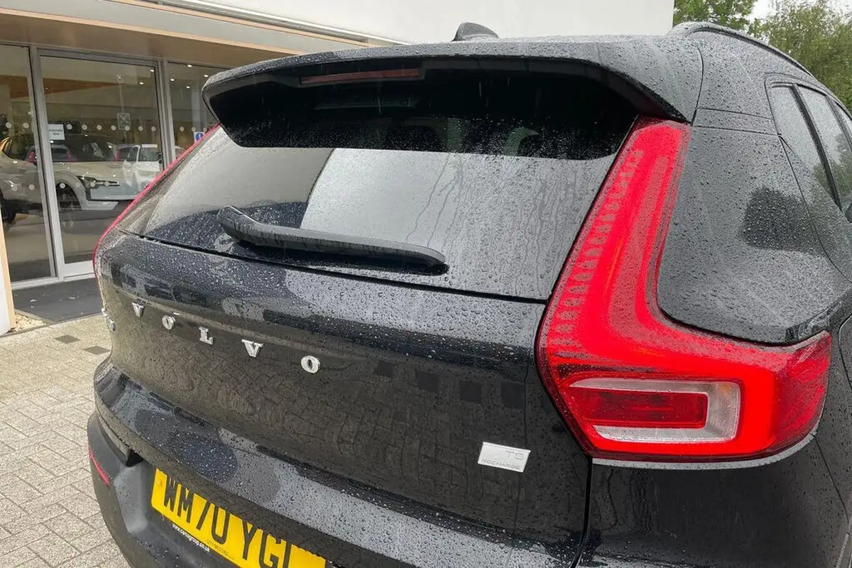 2021-volvo-xc40-15-t5-r-design-pro-262bhp-big-14