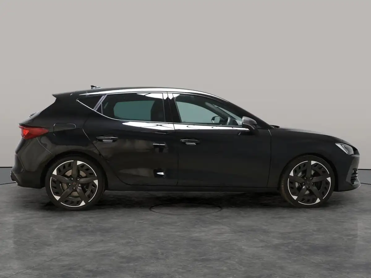 2023-cupra-leon-nf-20-tsi-vz3-300ps-hatchback-big-11