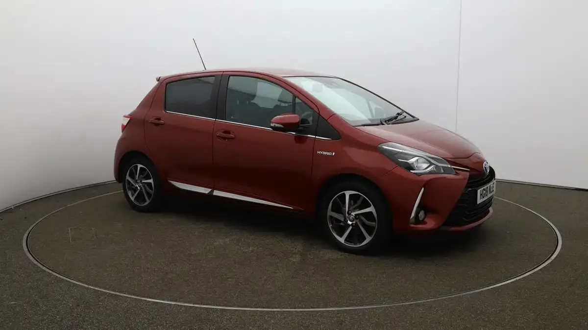 2018-toyota-yaris-15-vvt-i-excel-hybrid-big-45