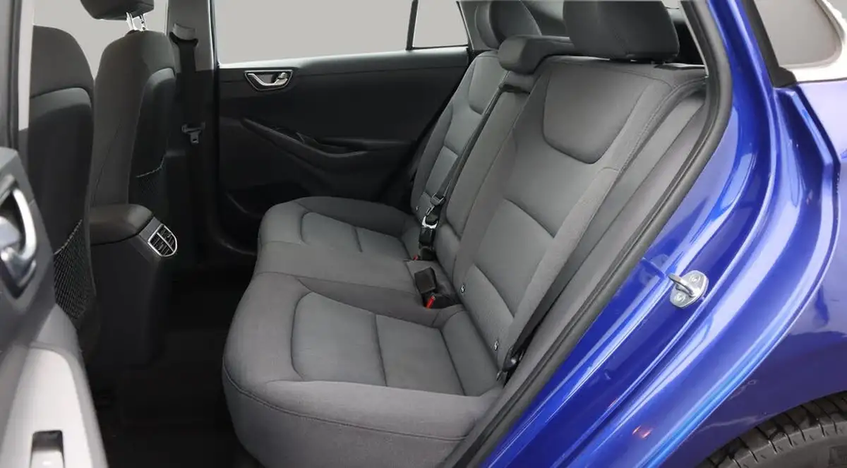 2022-hyundai-ioniq-e-premium-electric-big-16