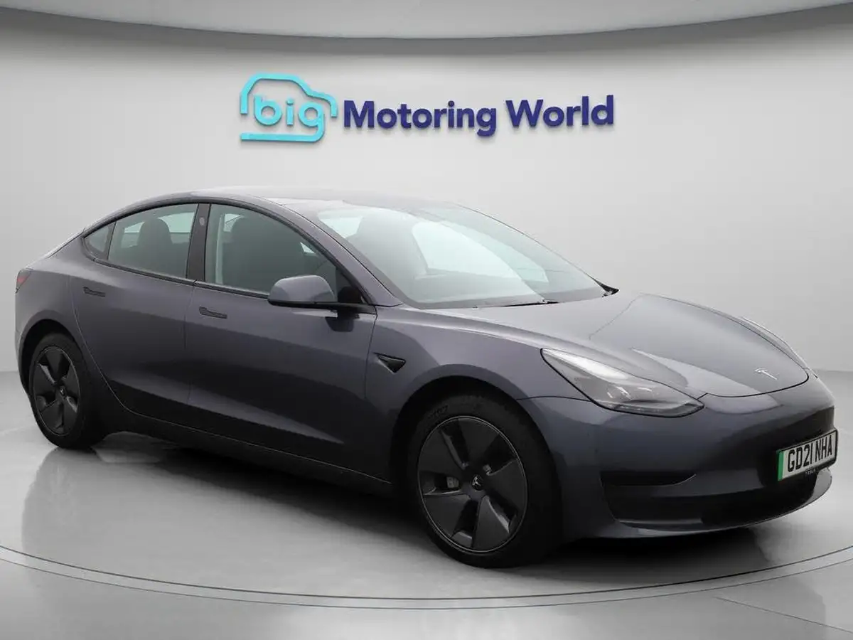 2021-tesla-model-3-e-standard-plus-big-0
