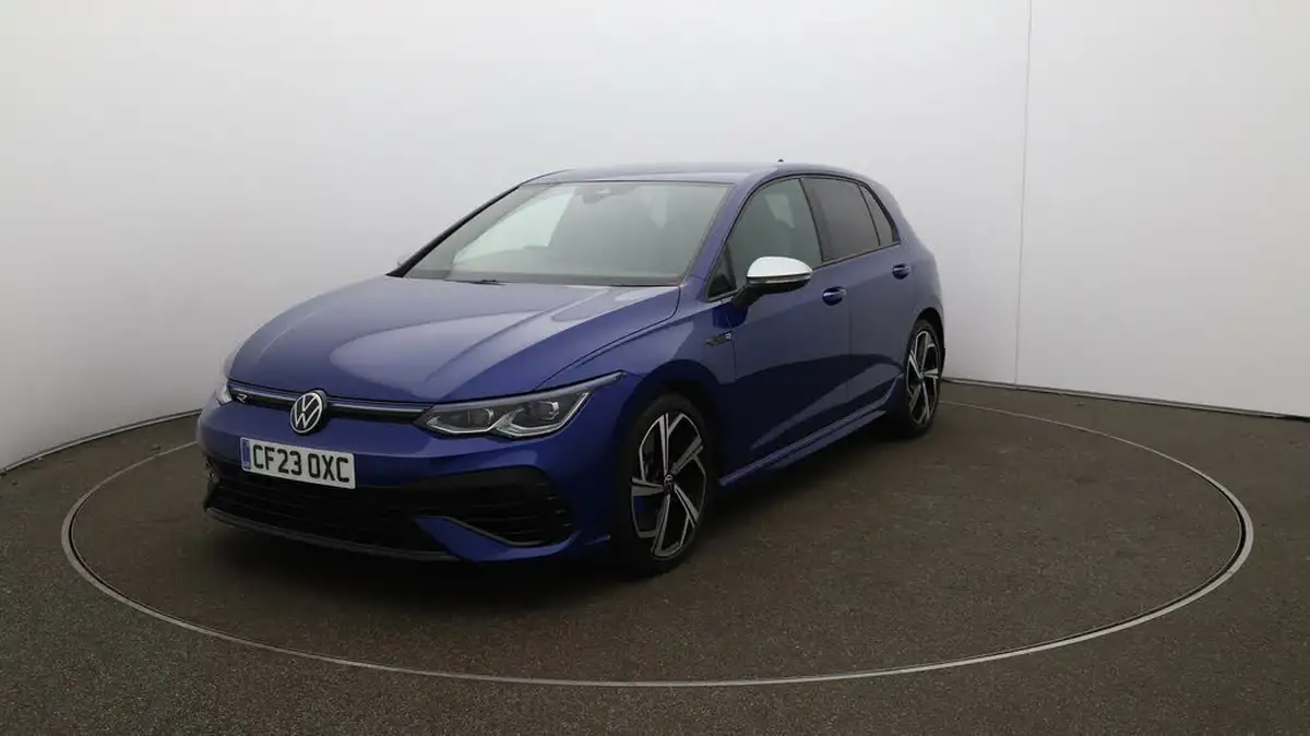 2023-volkswagen-golf-20-tsi-r-320ps-hatchback-big-39