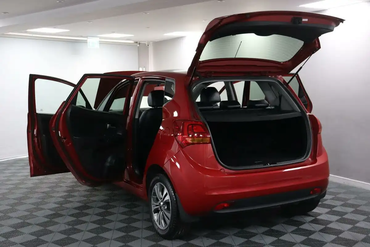 2017-kia-venga-16-4-auto-big-20