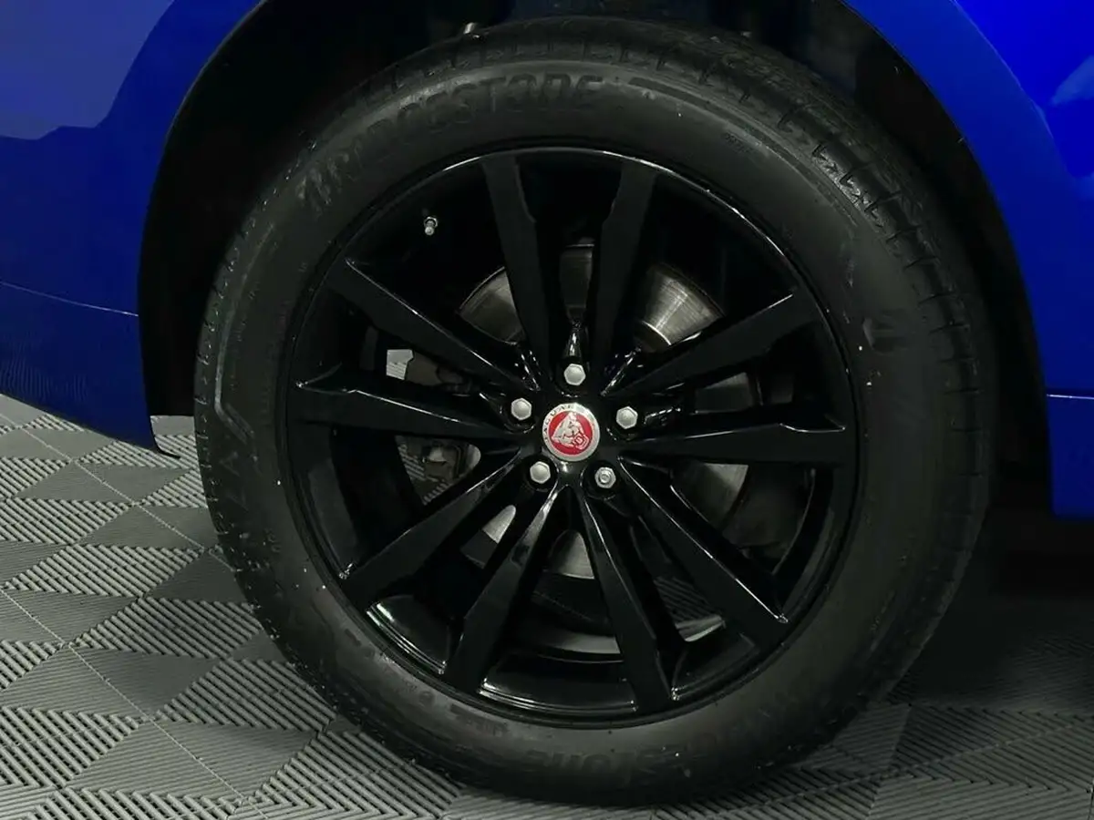 2019-jaguar-f-pace-20-i4d-r-sport-180ps-awd-ss-auto-big-10