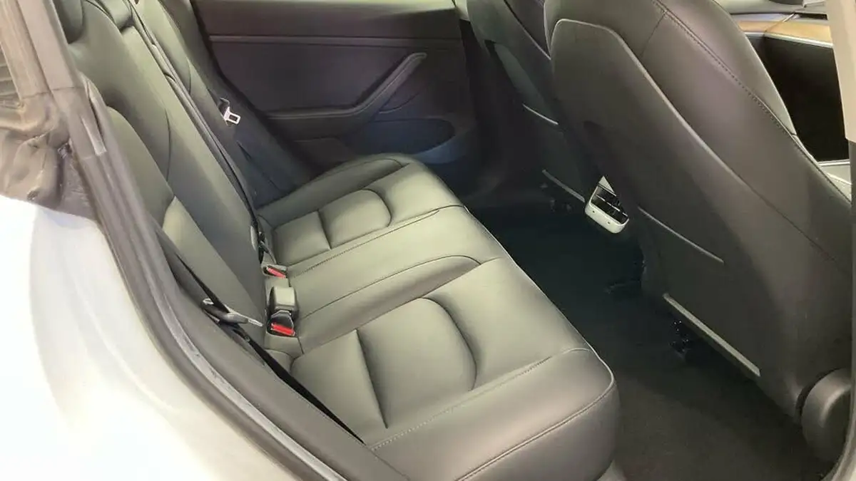 2021-tesla-model-3-e-long-range-awd-big-3