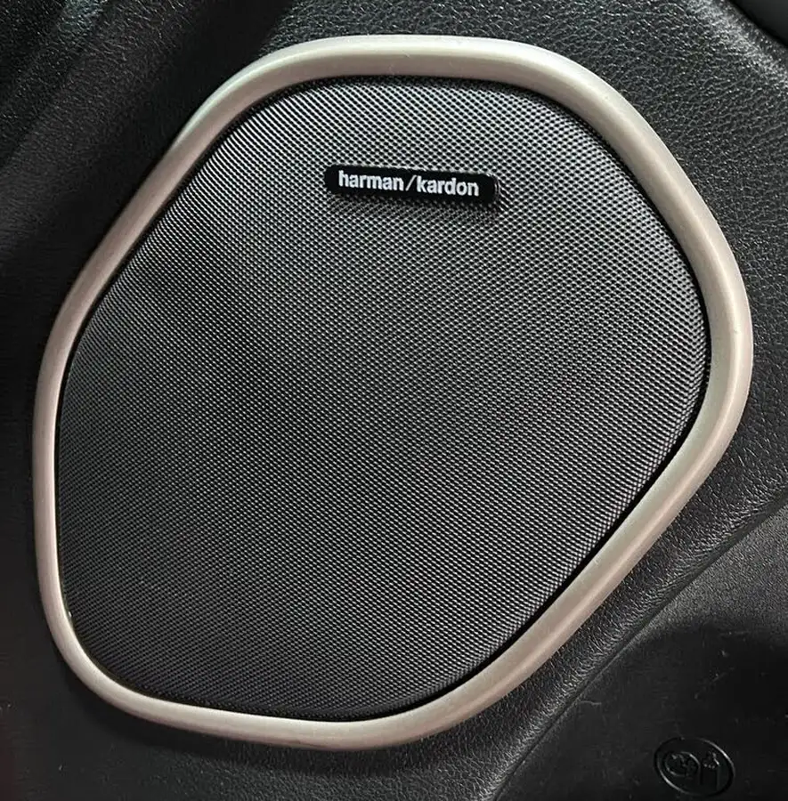 2015-jeep-grand-cherokee-30crd-summit-big-14
