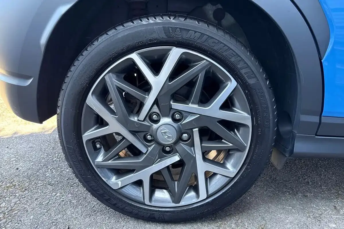 2022-hyundai-kona-16-gdi-premium-big-12