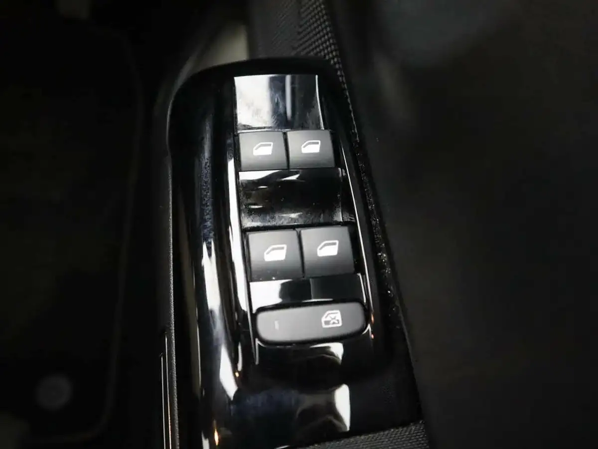 2022-citroen-c3-12-puretech-c-series-big-33