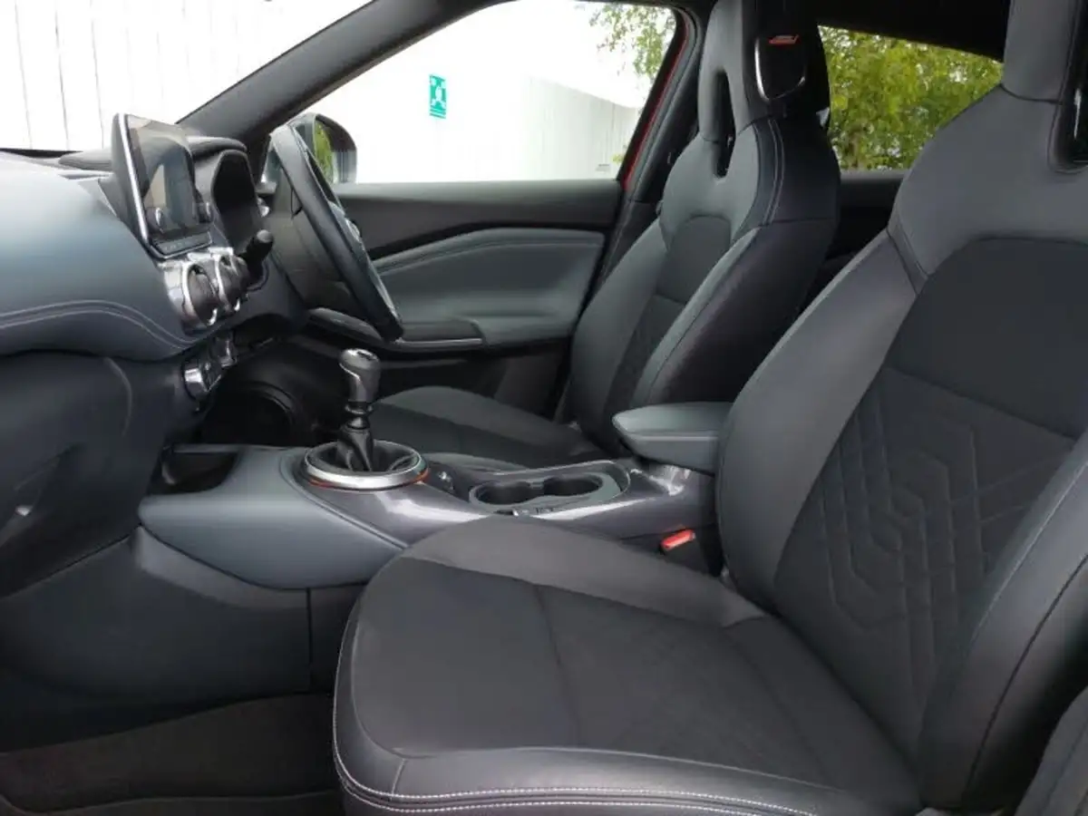 2022-nissan-juke-10-dig-t-tekna-big-6