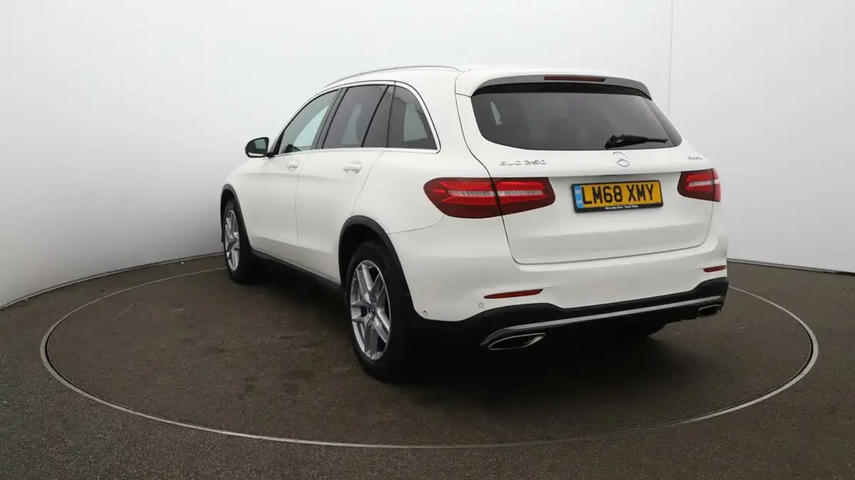 2018-mercedes-benz-glc-class-20-glc250-amg-line-ss-station-wagon-5d-big-59