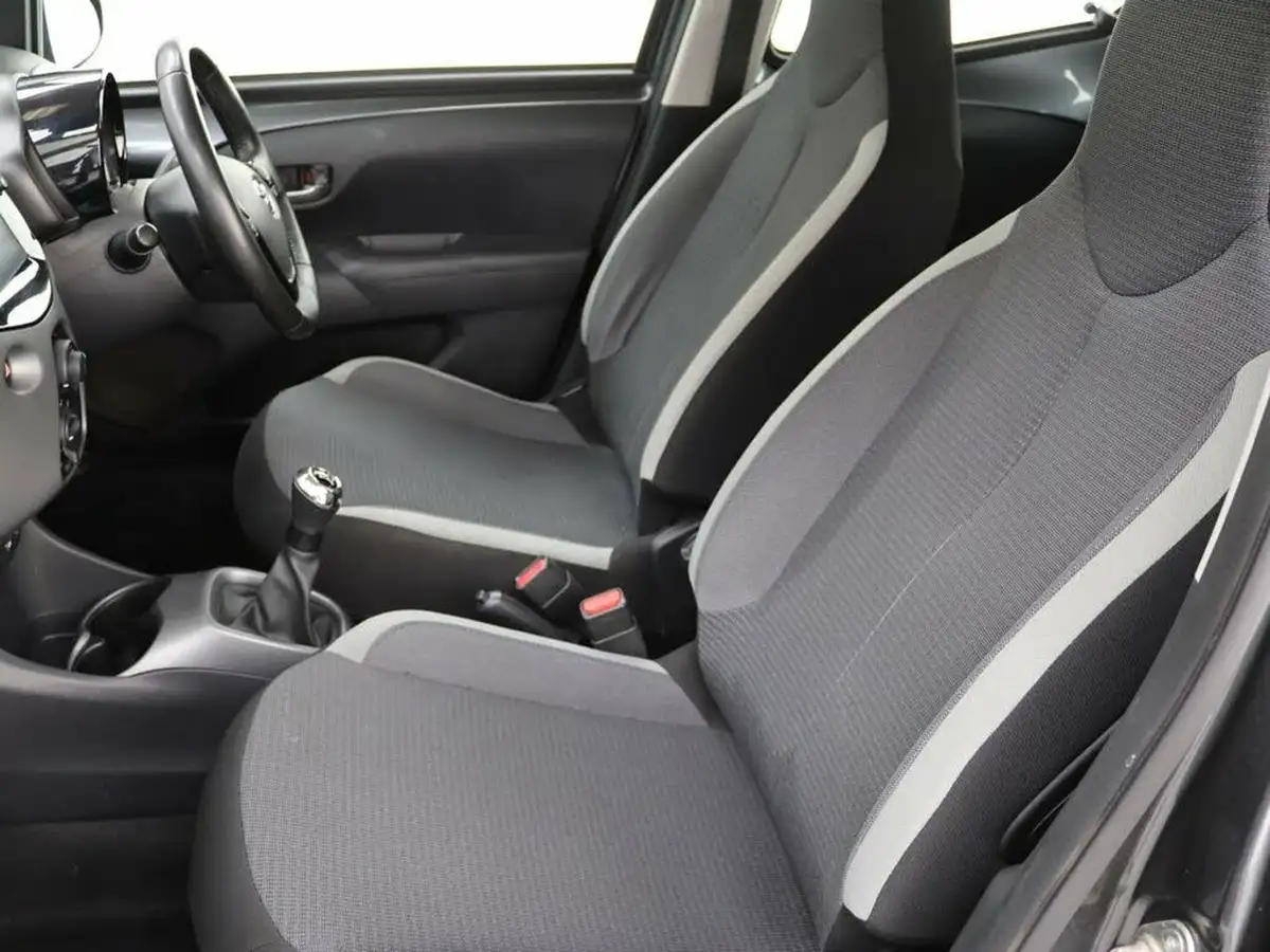 2021-toyota-aygo-10-vvt-i-x-play-tss-big-21