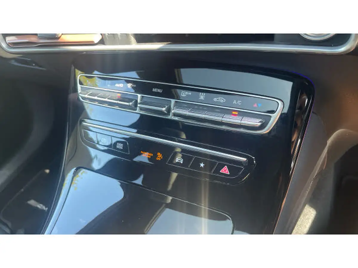 2022-mercedes-benz-eqc-e-eqc-400-amg-line-premium-big-38