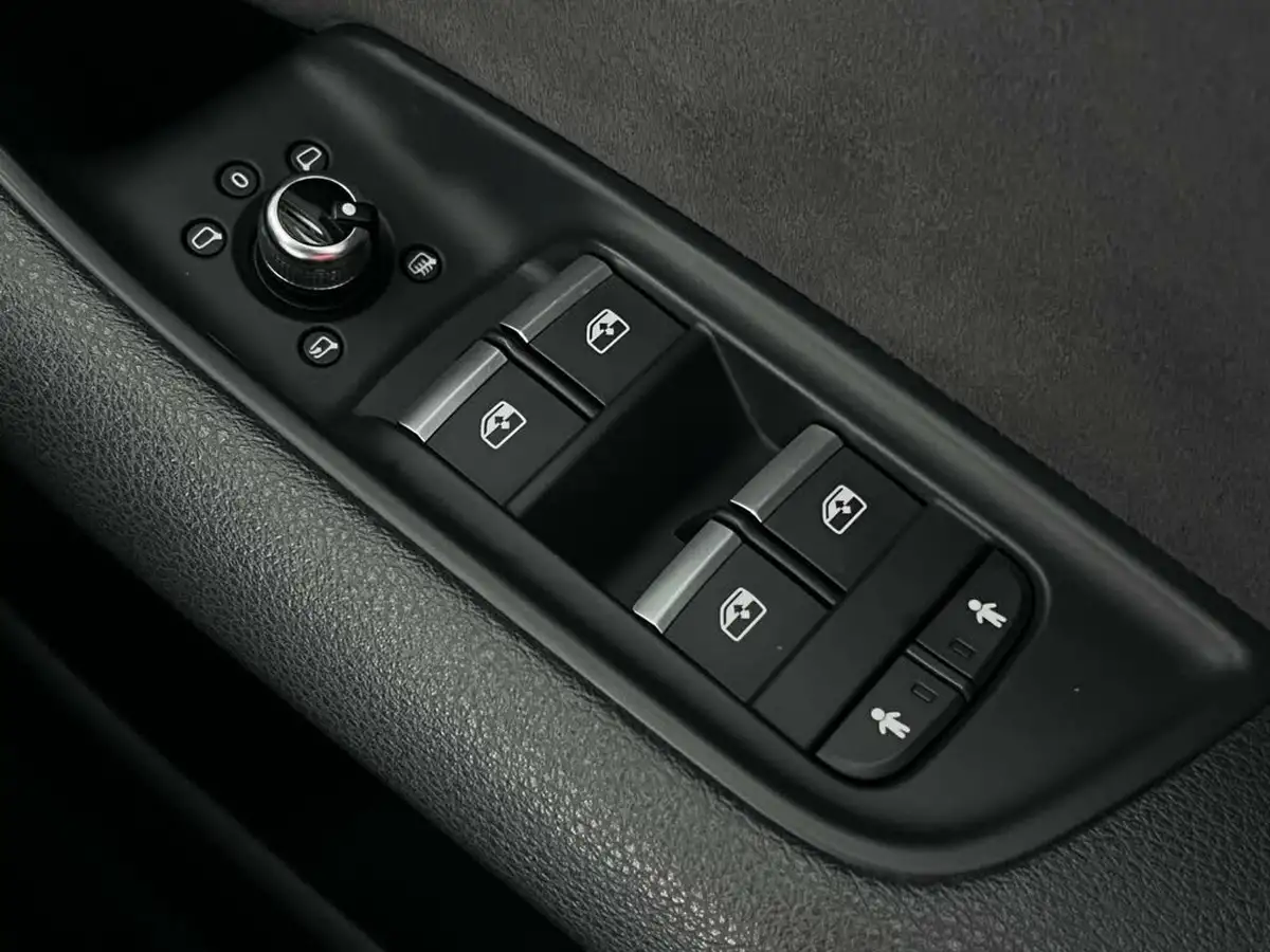 2017-audi-q7-30tdi-quattro-s-line-272ps-big-43