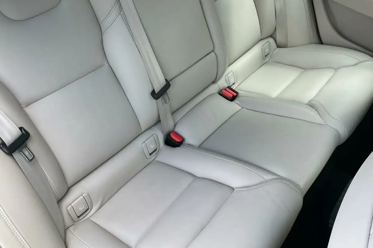 2022-volvo-s90-20-t8-inscription-455bhp-big-23